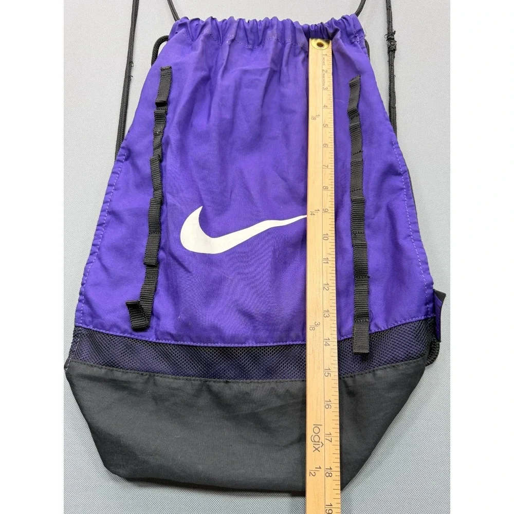 Nike Drawstring Sackpack Cinch Bag Backpack Purple Black Daisy Chain Unisex O/S